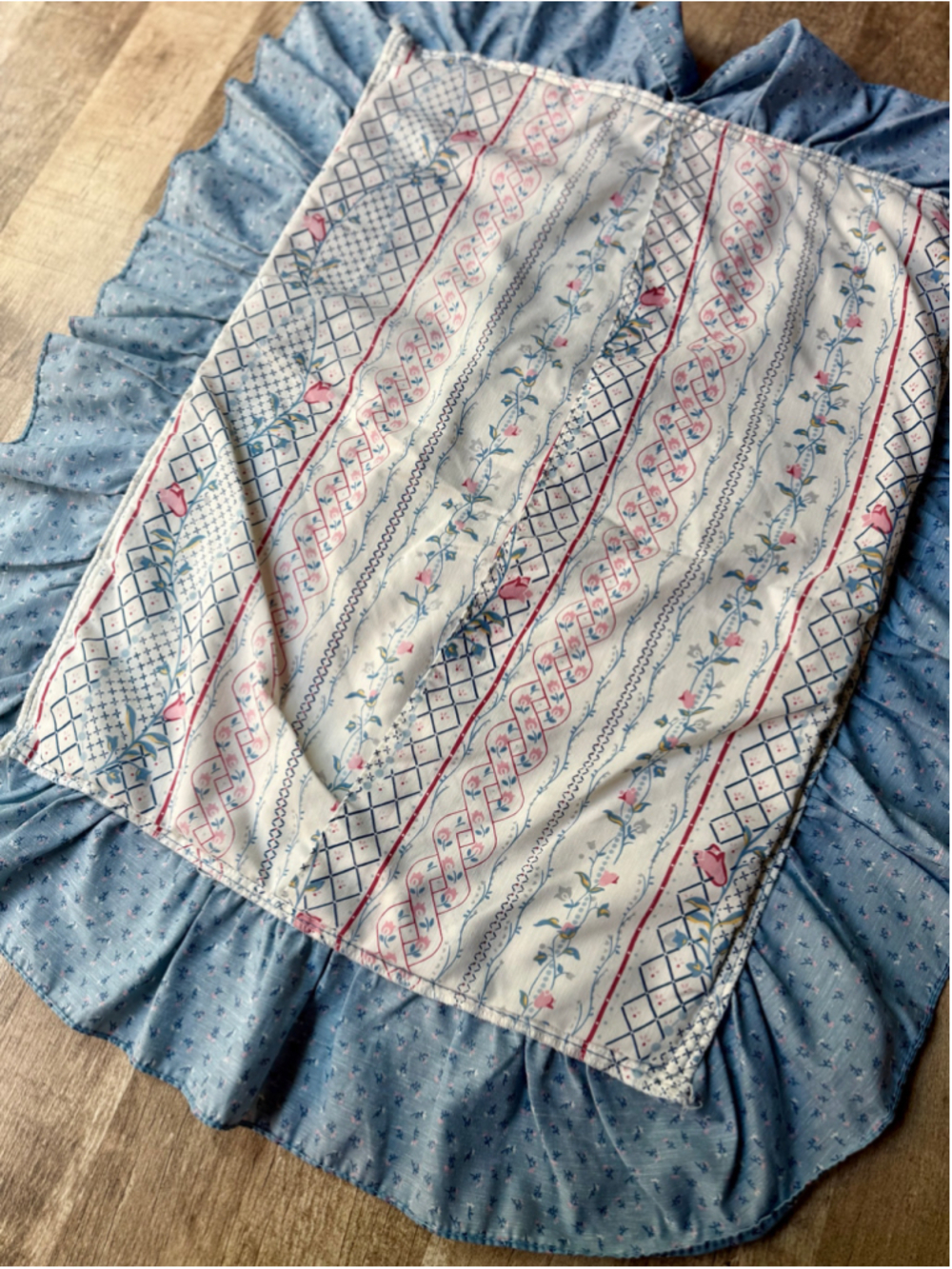 Vintage Floral Patchwork Quilted Pillow Shams Set of 2 Blue Ruffle Trim - Picture 3 of 3